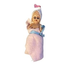 Vtg Maple‎ Brand Sweetheart Toys Plastic Baby Doll Eyes Open/Close Pink Blanket